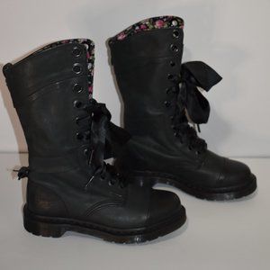 NEW Dr. Martens Boots Triumph Floral  7